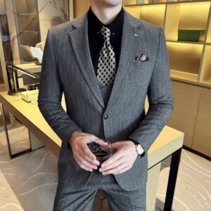 简约男士商务休闲西装韩版修身条纹西服三件套2514-P280,女士西装里边搭配什么图片