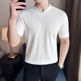 白色