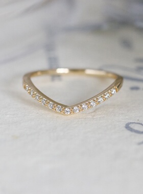 日系简约V形纯银镀金锆石戒指
