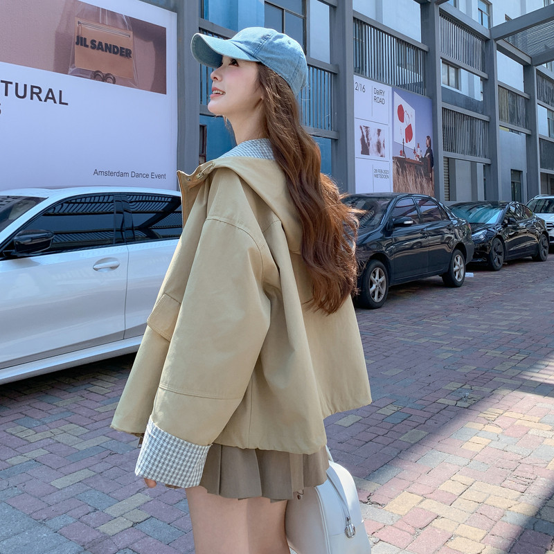 现货2026年春季新款带帽风衣XW739P155K238,女装短外套,浙宝171