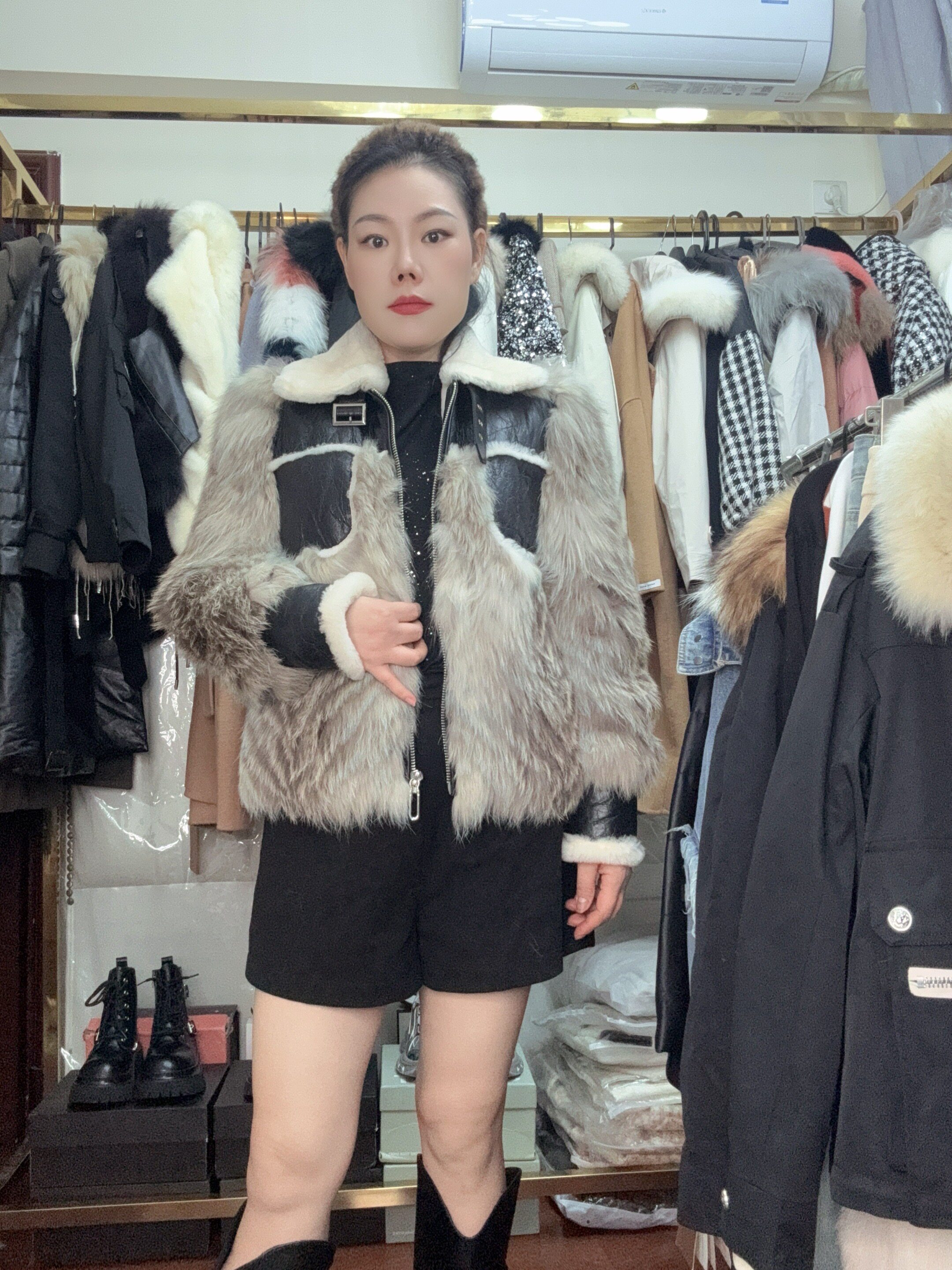 品牌撤柜女装清货2025秋冬新款貉子毛编织皮草外套时尚气质百搭