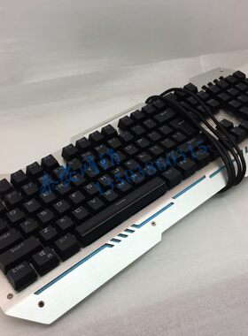 狼蛛收割者网咖跑马灯机械键盘