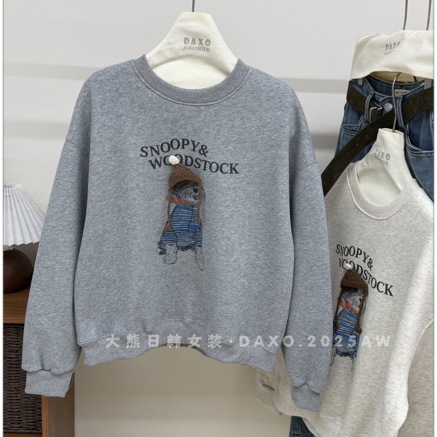 冬季加绒圆领卡通小狗印花卫衣女