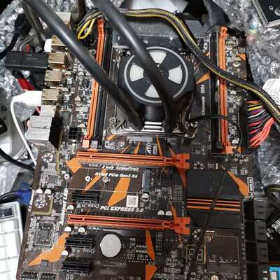 咨询X99主板+E5-2678V3+铜芯油冷风扇，主板议价