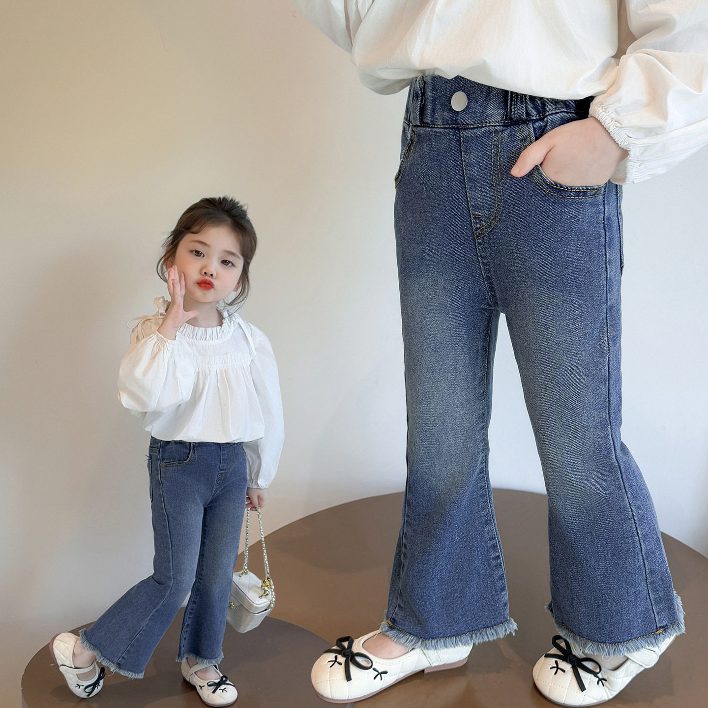 女童毛边牛仔喇叭裤2025秋季新款女宝宝弹力裤子儿童修身牛仔长裤