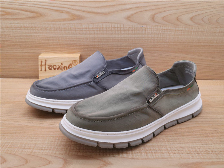 2023年豪行春款正品男鞋休闲舒适轻便透气厚底男单鞋布鞋13142085