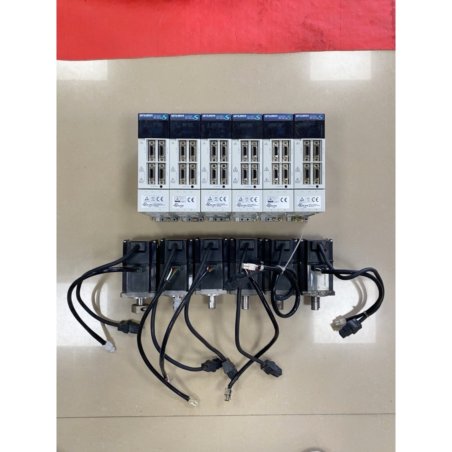 MR-J2S-20B驱动?HC-KFS23电机配套共计6套,议价产品