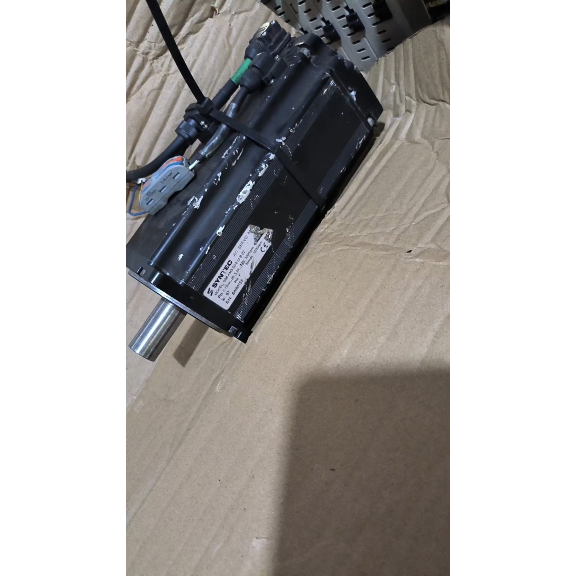 S08-AM3-50-E12-B-Z2新代伺服电机,带抱闸,议价产品