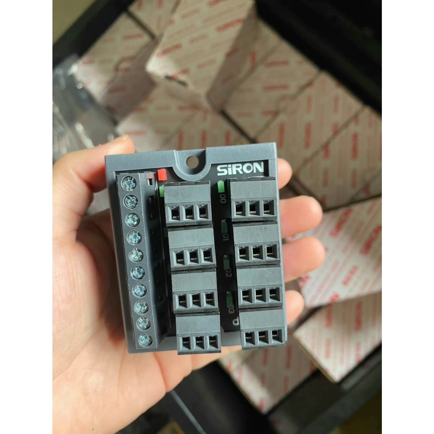 原装正品SIRON胜蓝8位输入端子台T081-P 全新带包装议价产品