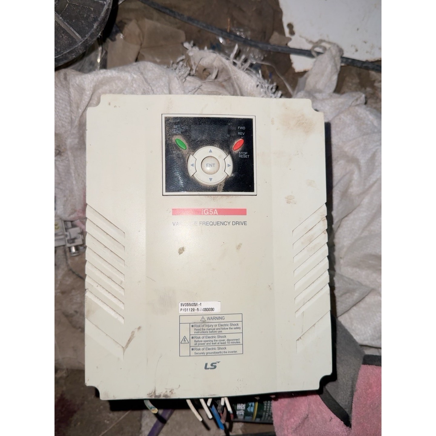 LS变频器SV055IG5A-4,5.5KW,380V三相,议价产品