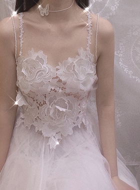 晚时光秒杀 白色浮雕玫瑰花朵蕾丝镂空拼接吊带白色长袖网纱上衣