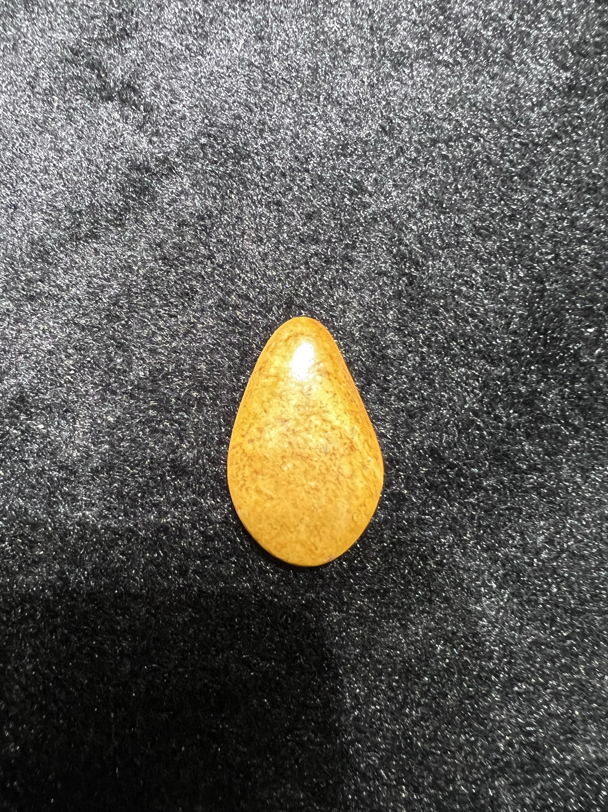 慎识坊天然新疆和田玉鸡骨白原石8.61克