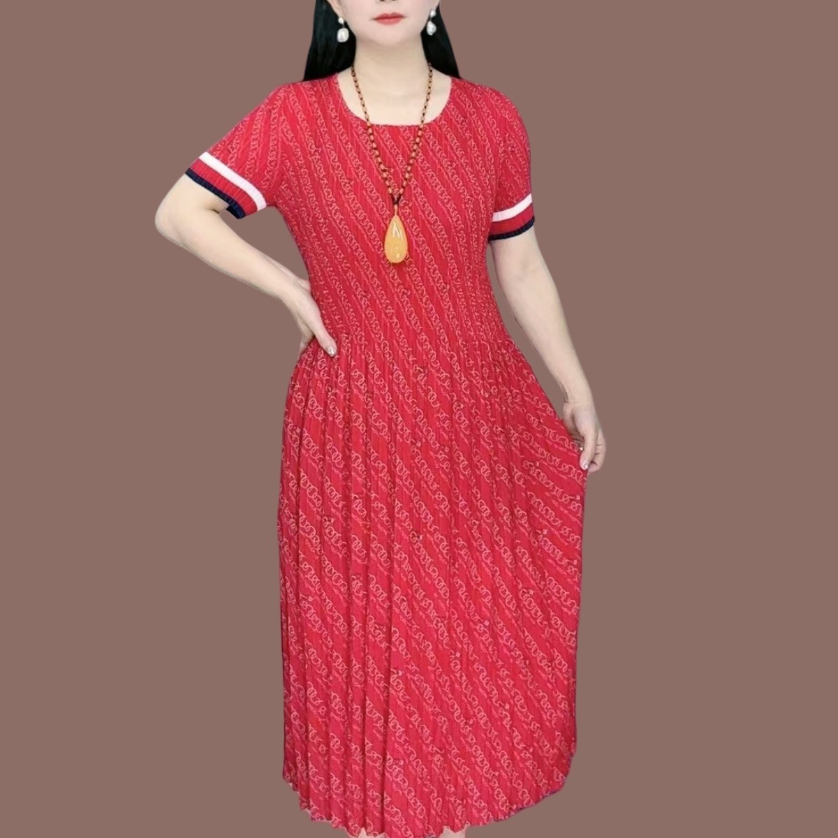 褶皱连衣裙大红色气质中长款洋气显瘦a字裙妈妈夏季新款百褶裙子