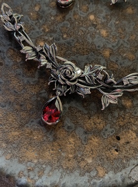 春节不打烊真爱如血 925银项链荆棘玫瑰 暗黑萝莉个性小众情侣款
