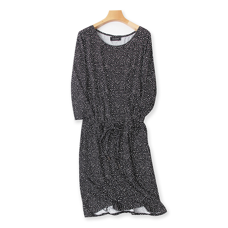 百搭款圆点中长宽系带收腰