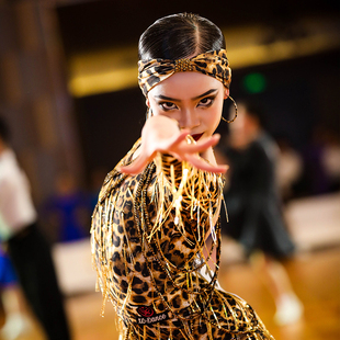 星辰舞服拉丁舞花服比赛服吸睛女儿童成人新款全场焦点限量款新款