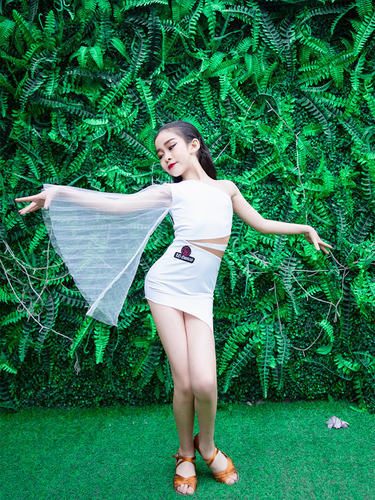 星辰舞服2024夏季新款白色褶皱纱袖拉丁舞女儿童套装练功服演出服