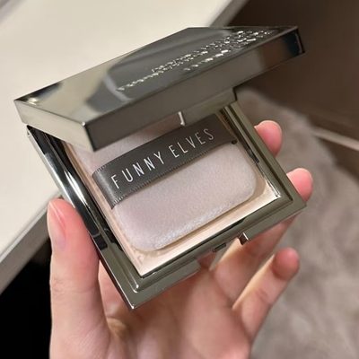12g大容量！包邮 一键柔光 funny elves方里柔焦蜜粉饼 感光控油