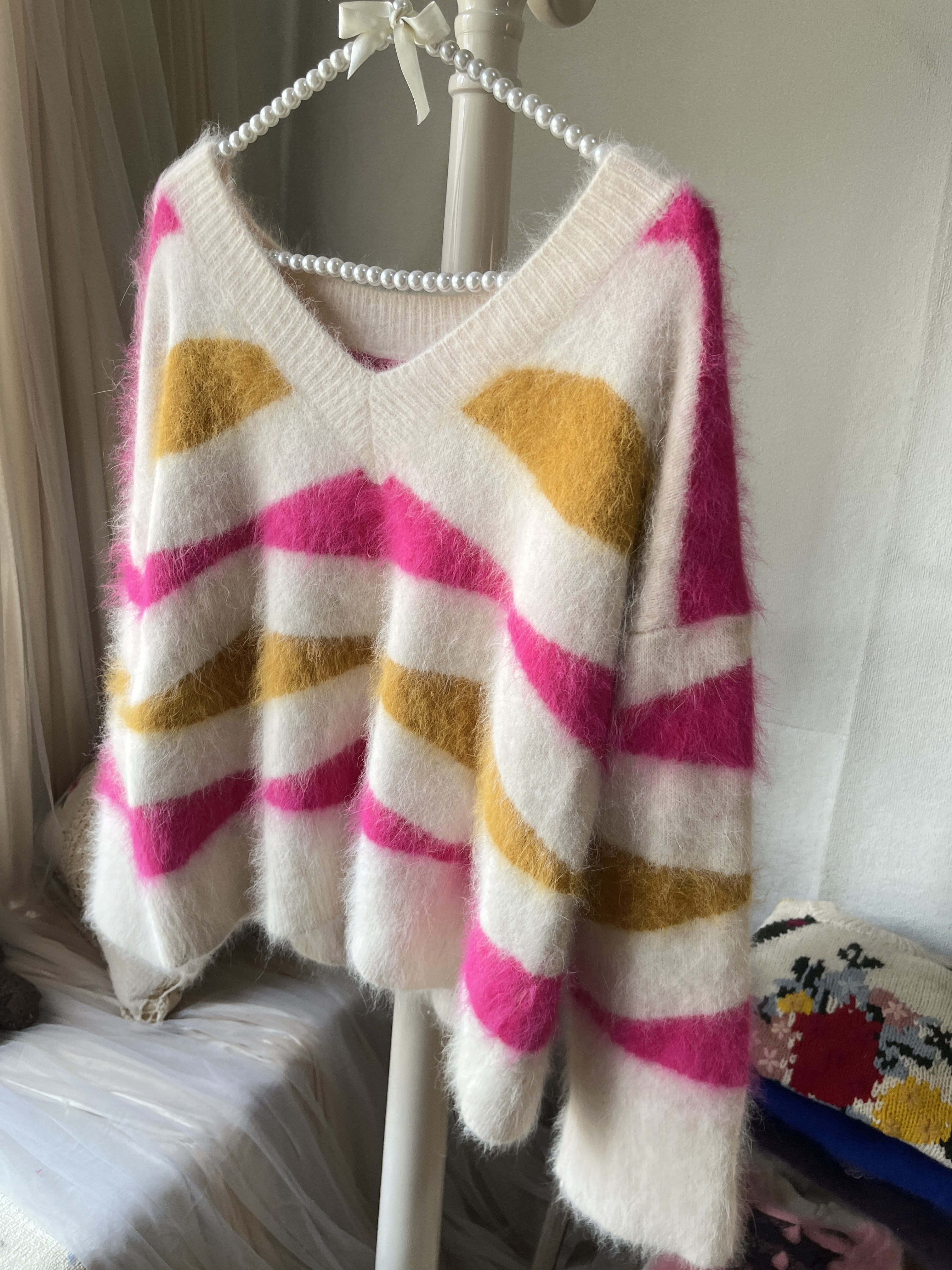 日系森系文艺粉色条纹V领套头宽松慵懒风安哥拉长兔毛日系毛衣