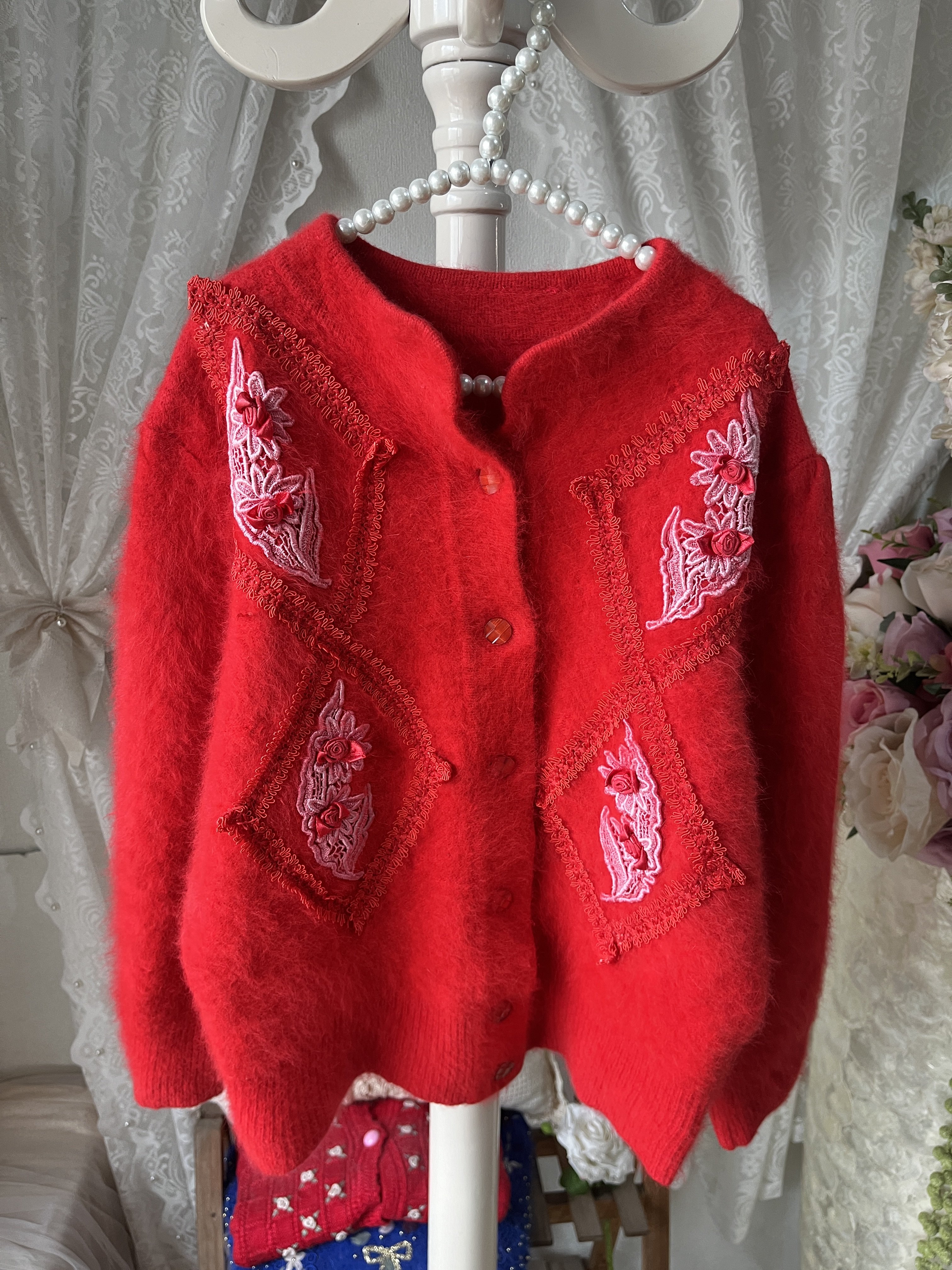 卢昱晓类似款大红色立领手工刺绣大版型披肩开衫外套兔毛开衫小码,女装/女士精品,毛衣,淘宝优惠券,粉丝福利购,淘宝优惠卷