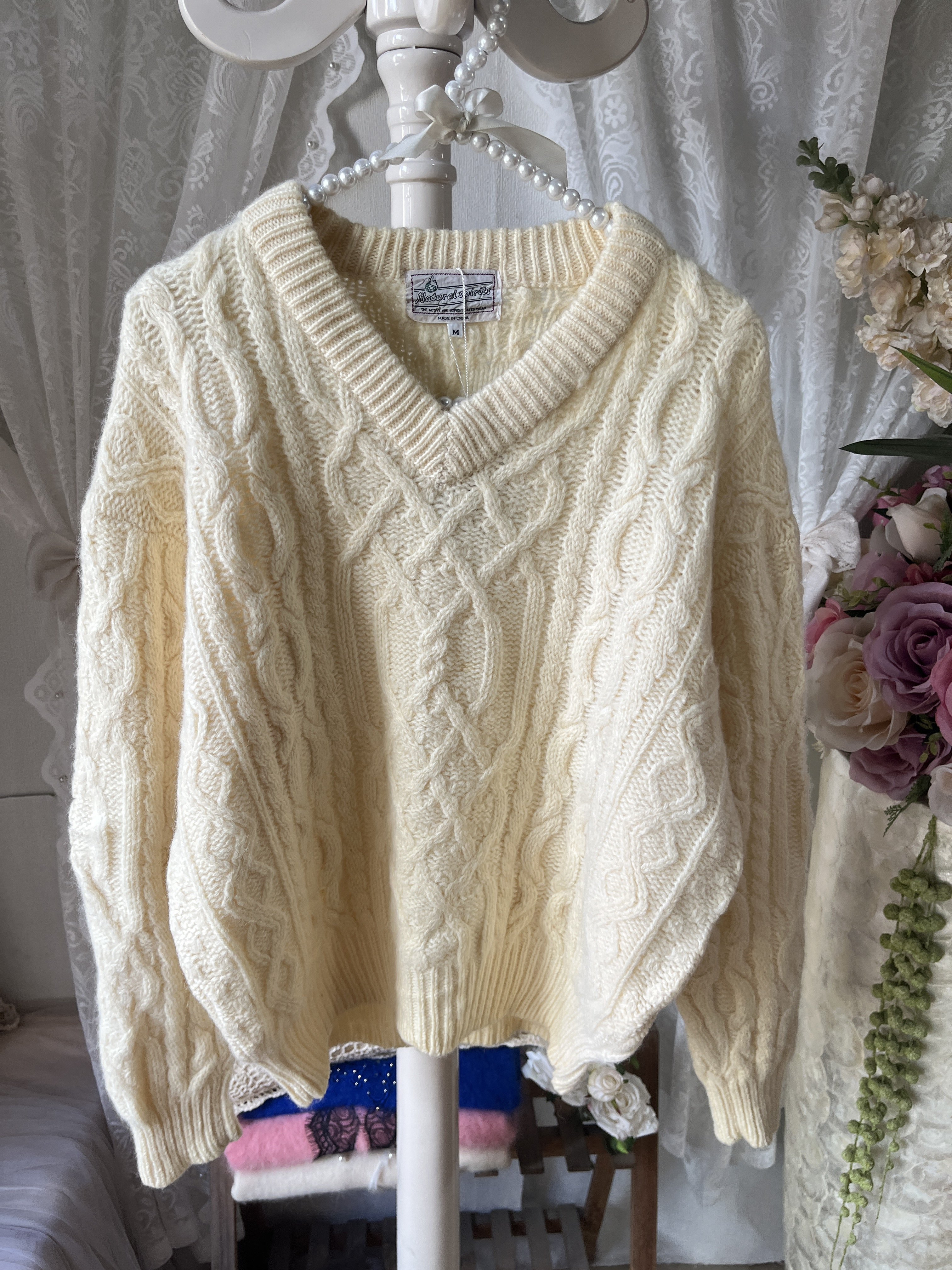 日系甜美风淡黄色V领棒针麻花钩织软糯宽松慵懒风白羊毛加厚款