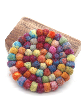 尼泊尔 手工羊毛毡球球杯垫 隔热餐垫 自然色未染色 10CM直径