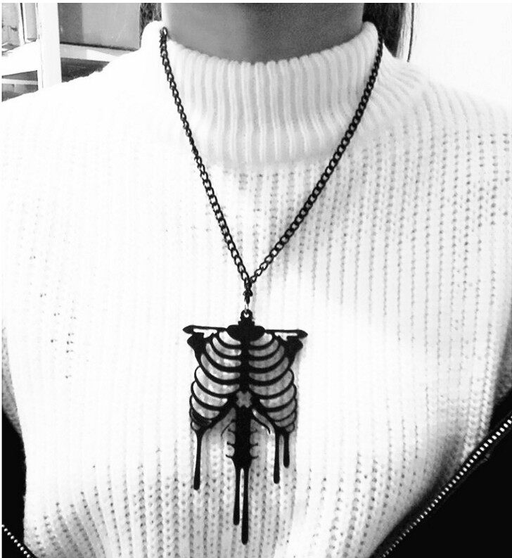 y万圣鬼节骷髅肋骨时尚搞怪恐怖暗黑系亚克力项链挂链