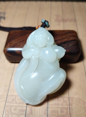 纯天然和田玉山流水料羊脂油膏钢板料玉贵人纯手工吊坠挂件手把件