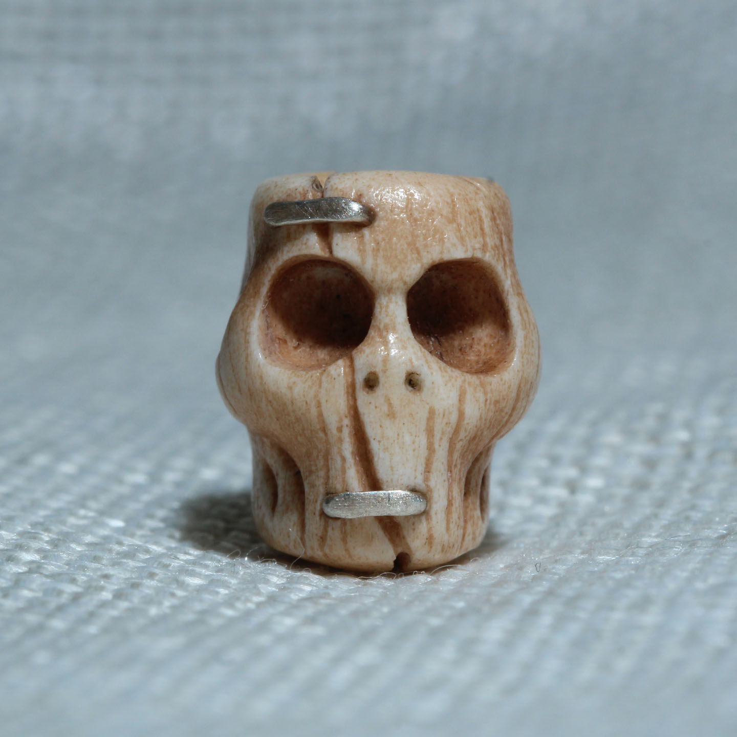 猛犸尸陀林藏式小元素文玩三通藏传鹿角骨质阿呆配珠桶珠手串配饰