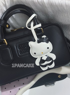 小红书爆款卡通kitty猫挂件时尚高颜值公仔凯蒂猫皮质钥匙扣包挂