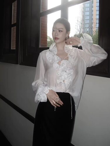 秋冬新款法式小众高级感精致真丝木耳边绣花球袖绑带衬衣