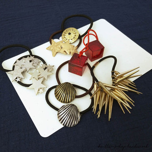 个性设计金色铆钉红色发绳发圈发饰合金亚克力宝石外贸女配饰秋