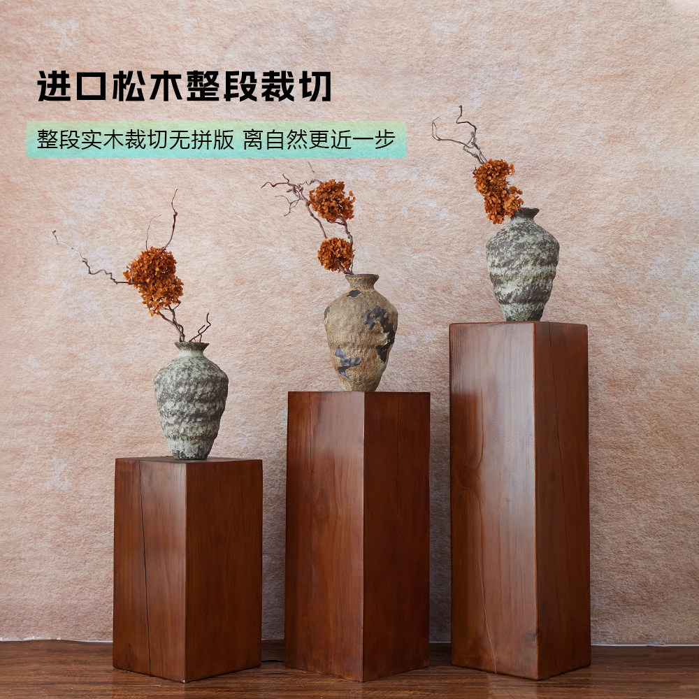 方形复古色阳台原木玄关装饰图片