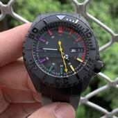 新款 彩虹面黑日历歪把位40mm防水NH35蓝宝石镜面机械男士 运动手表