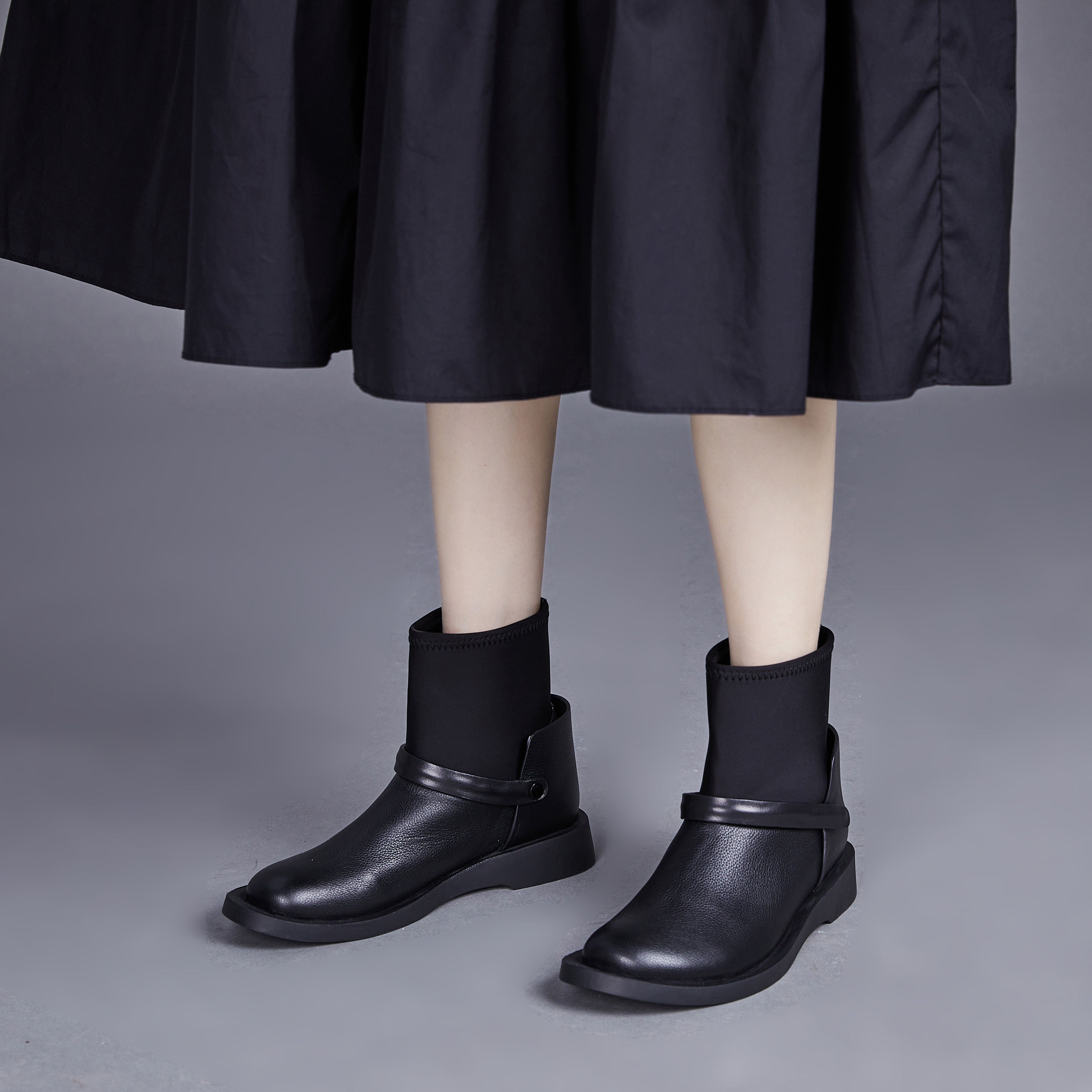 素人愫向新款骑士风针织拼接短靴