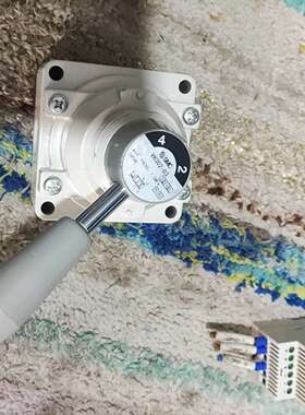 出日本进口SMC流量开关，型号VH302-03，白色方形塑料-议价；