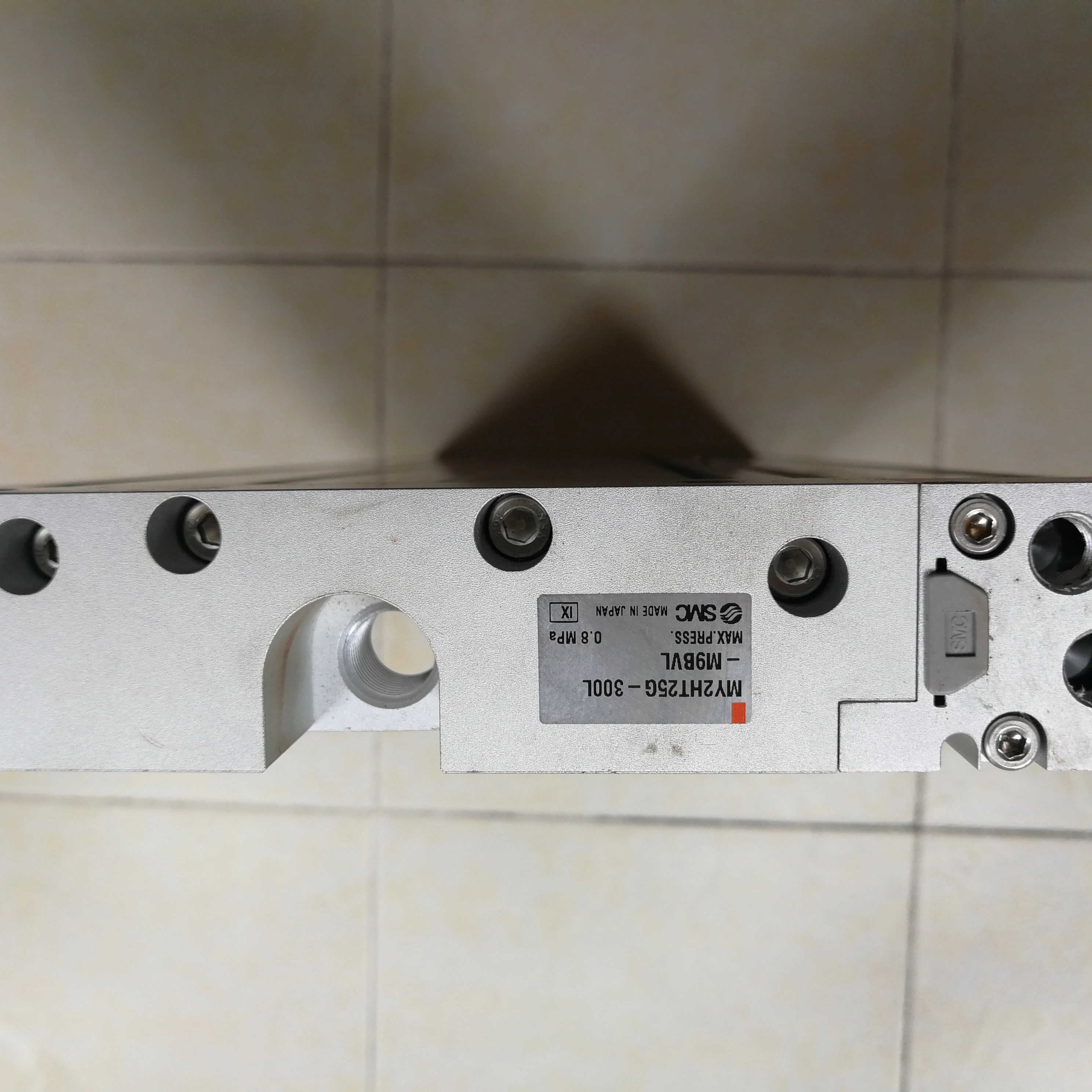 高精度无杆气缸MY2HT25G-300  MY2HT25-300 九成五新