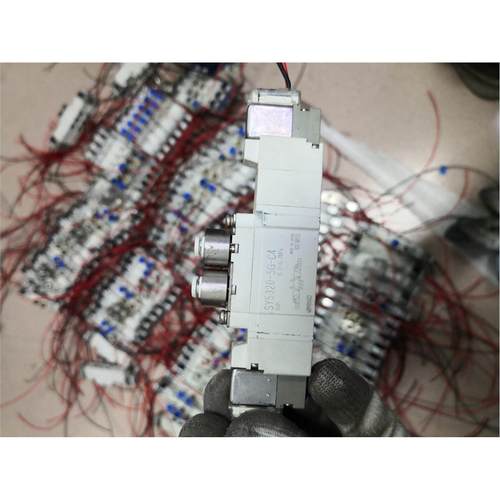 昆仑通态触摸屏TPC1071Gi金属10寸屏 需要联系 2台