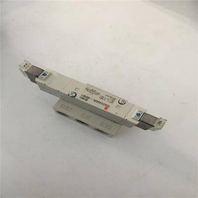 电磁阀VQZ3450R-5MB1-X30VQZ3450R-5MB1 未使用 有些生锈