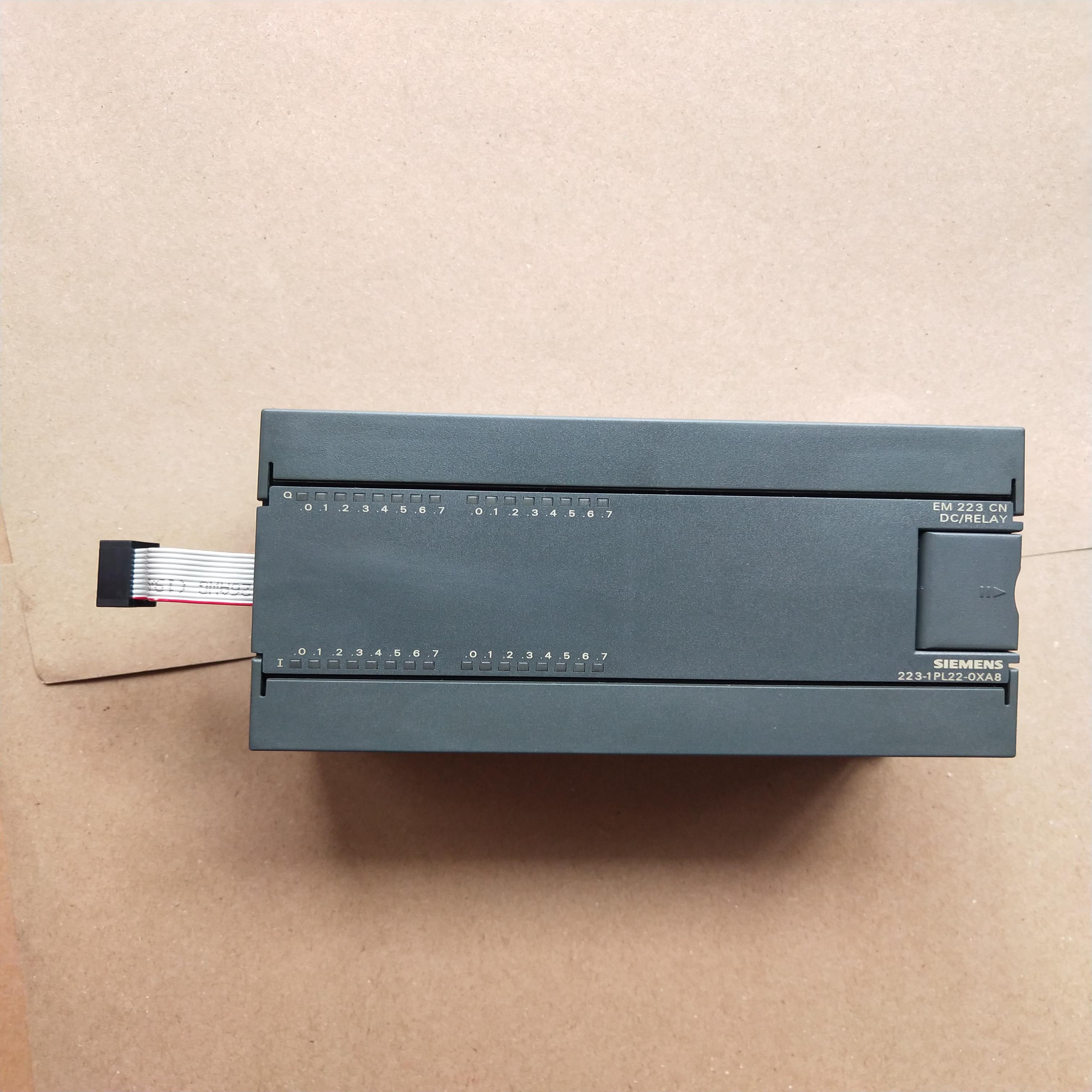 拆机S7-200  EM223C继电器模块 223-1PL22-0XA8 16入16出