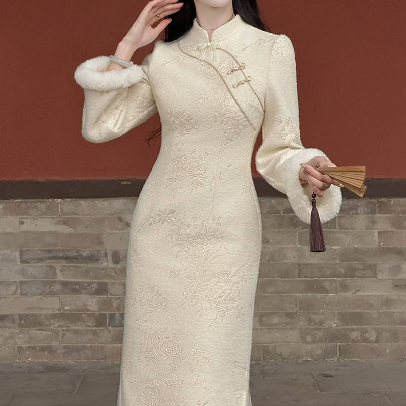 【雪莲花】新中式套装裙秋冬雪尼尔加绒改良旗袍长袖连衣裙立领女