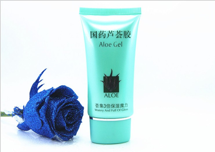 °üÓÊ ÎÂæÃ«Üö½ºÕéÖÂÎÞϾ·Ûµ×˪BB˪×ÔÈ»·ôÉ« 50ML