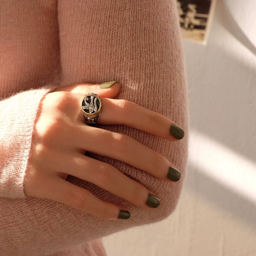 Небольшое дизайнерское ретро кольцо, серебро 925 пробы, тренд сезона