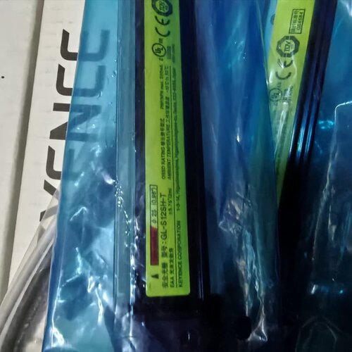 基恩士光幕GL-S12SH带GL-SP2N线全新原装 ，无包--议价商品