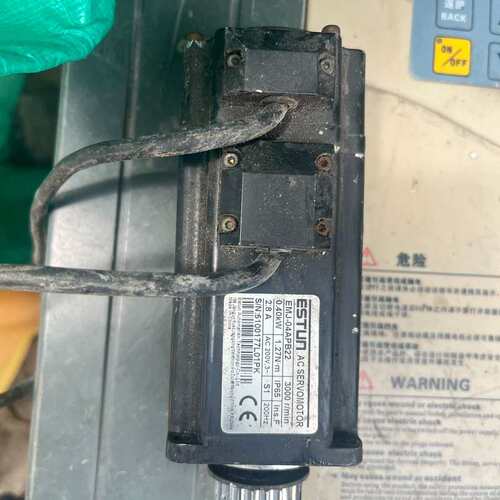 埃斯顿AC伺服电机EMJ-04APB22，0.4KW， 拍下--议价商品