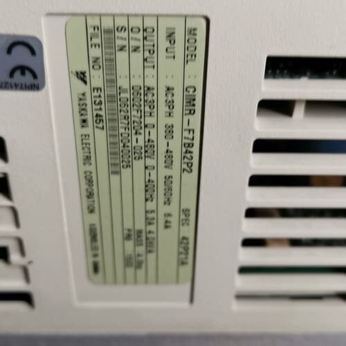 安川F7变频器CIMR-F7B42P2，2.2KW 400V--议价商品