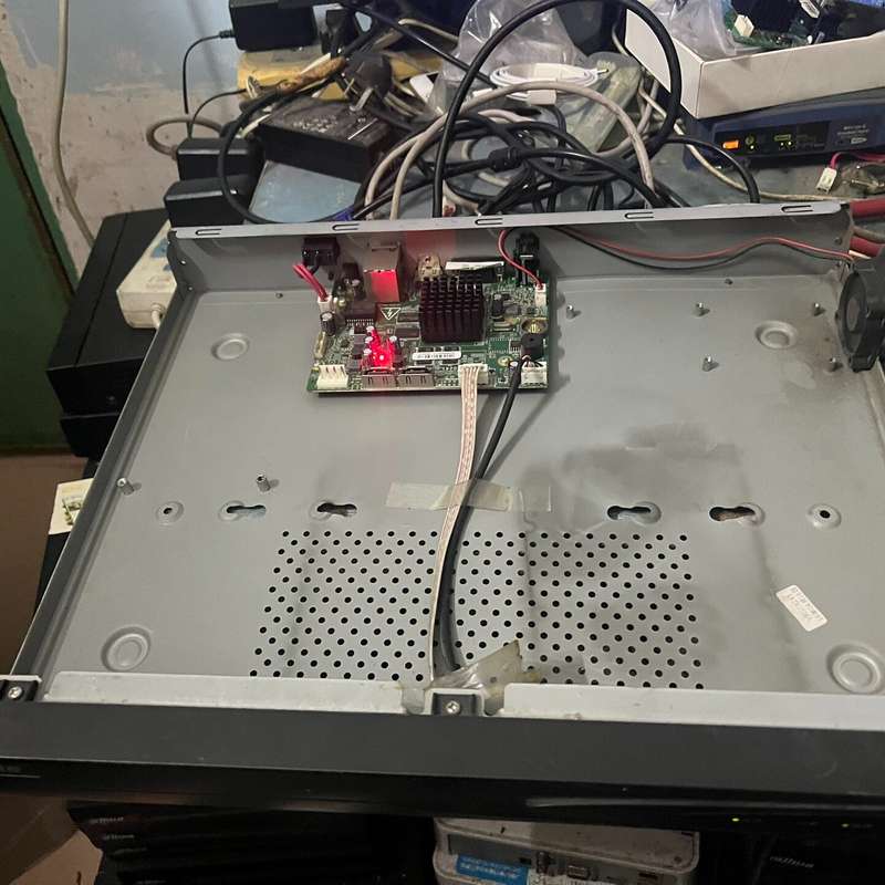 海康威视DS-7832N-K2硬盘录像机,拆机件,8路双盘位--议价商品