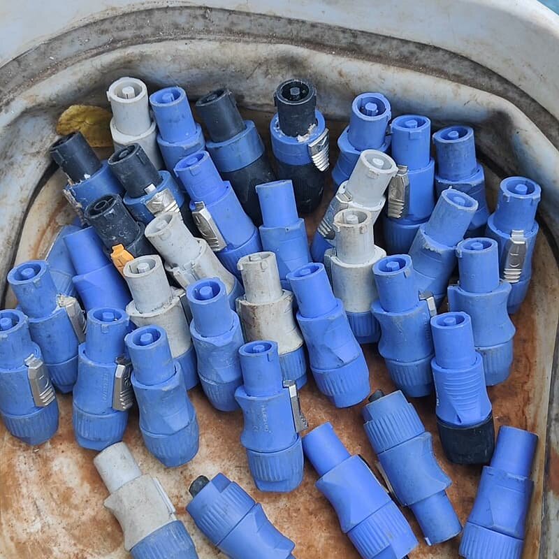 多种插头,共36个一起出,100元,不退换,,包邮--议价商品