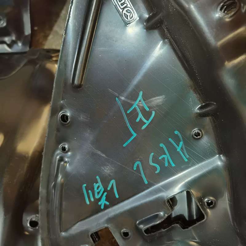 昂克赛拉叶子板内衬，正厂货--议价商品