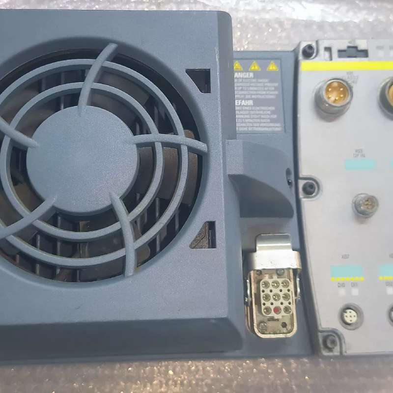 西门子控制单元面板6SL3544-0FB21-1PA0 (7--议价商品